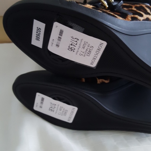 MICHAEL KORS PRINTED HAIRCALF ANKLE BOOTS - Picture 3 of 8